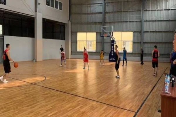凯旋门大赛李慕华策骑冲冠法国练马师隆尚赛场与对手深度分析
